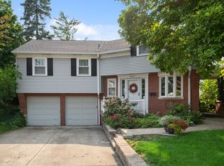 2917 Orchard Ln, Wilmette, IL