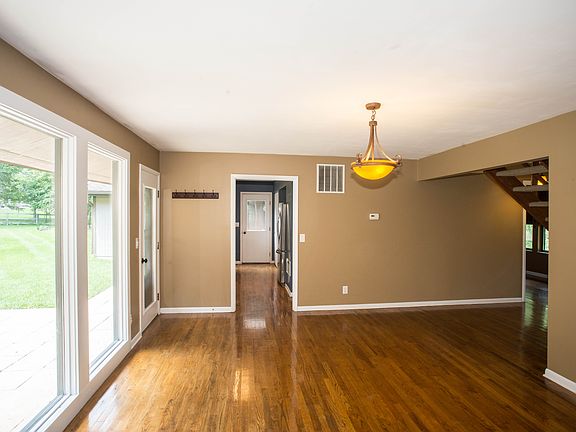 5th image of 6743 Oak Bark Dr