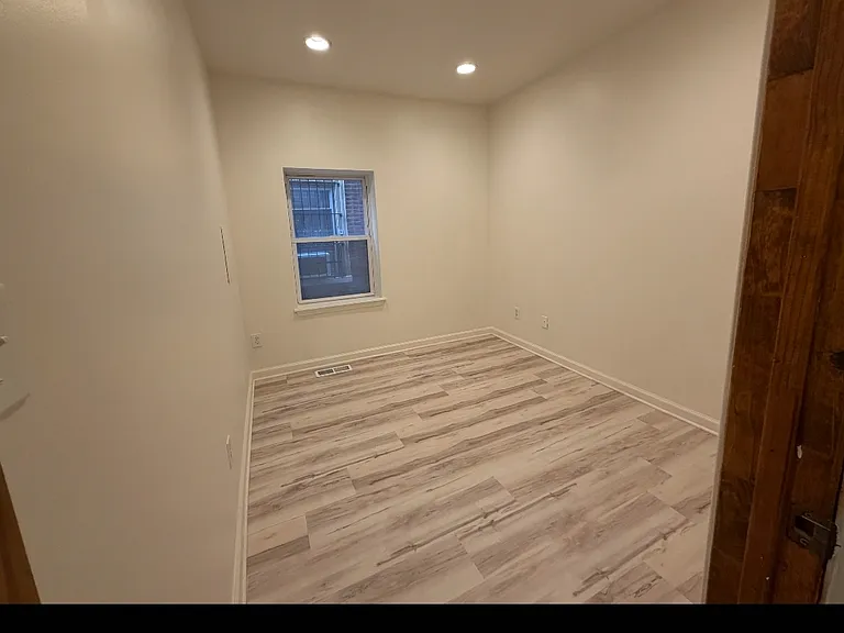 215 Buckingham Pl #1 — Photo 10