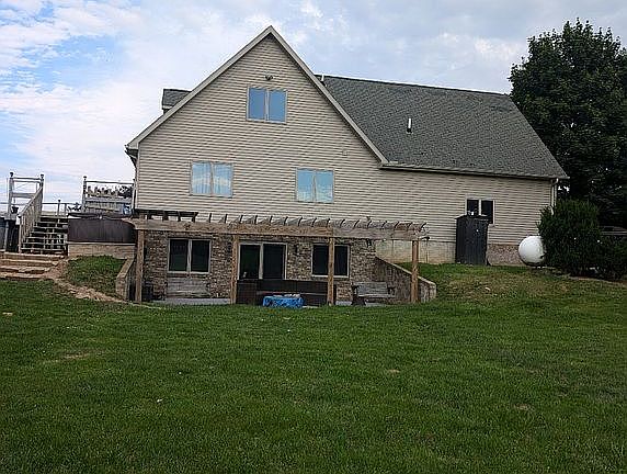 3rd image of 4265 Hurds Corner Rd