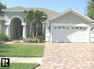 581 Village Dr, Tarpon Springs, FL 34689