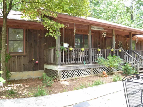 262 Rock Ridge Ln, Tiger, GA 30576