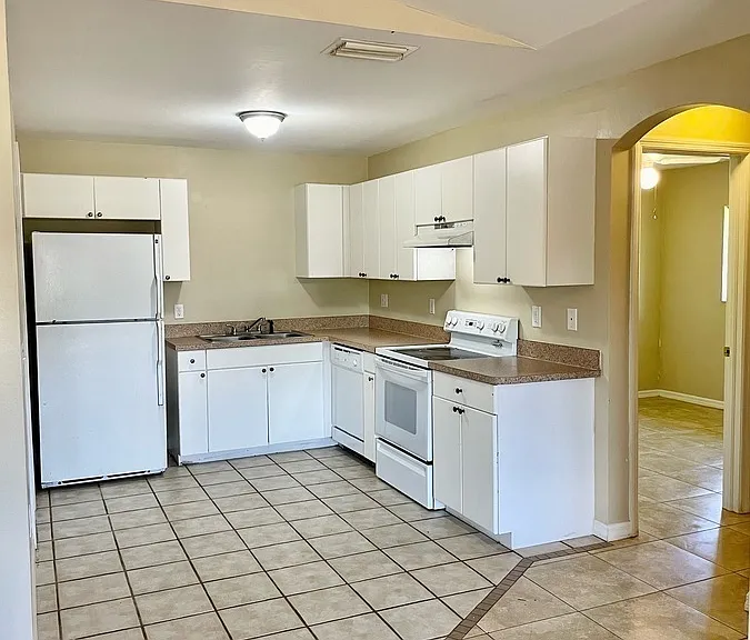 6062 Lacota Ave #6062 — Photo 3