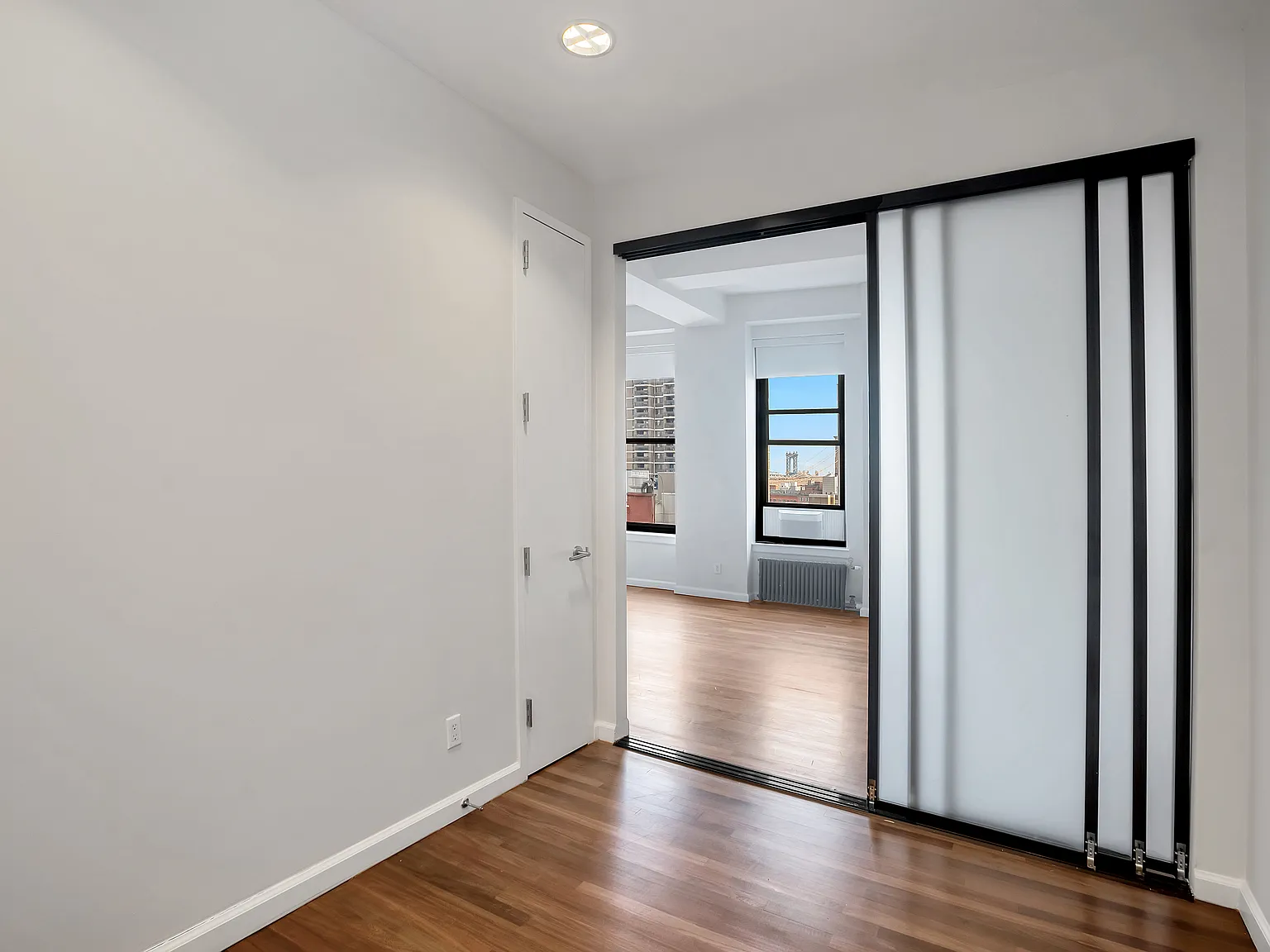 165 William Street — Photo 2