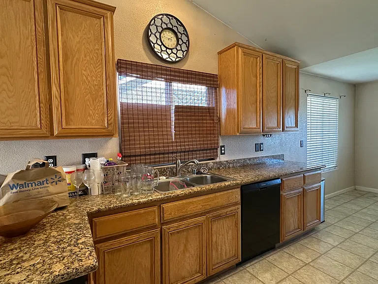 16671 W Donovans Way — Photo 3