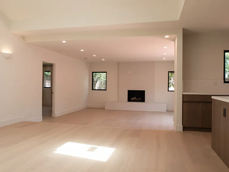 13141 Rose Ave — Photo 6