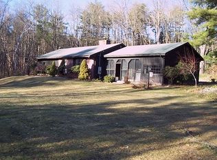 104 N Valley Rd, Pelham, MA 01002