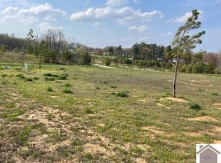 125 Falling Brook Dr, Paducah, KY 42003