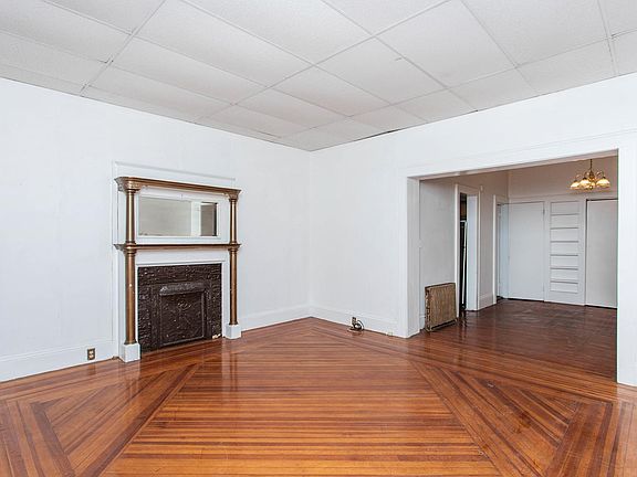 4th image of 182 Lake Ave #1