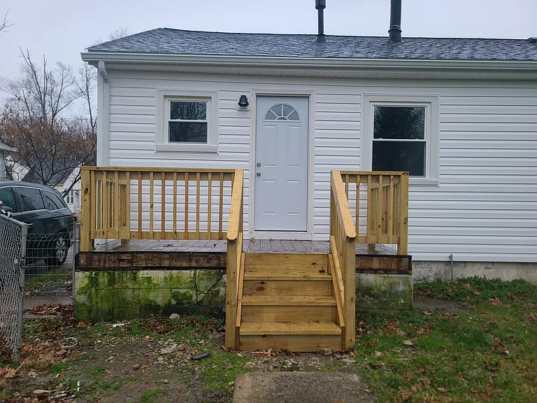 1777 E 37th St — Photo 11