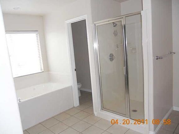 4th image of 10729 N Sahalee St