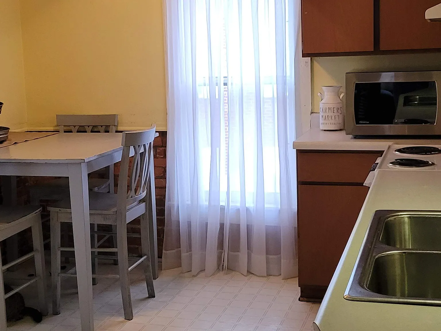 2 bed, 800 sqft, $800 — Photo 4