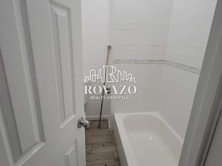 812 Clinton Ave #2 — Photo 3