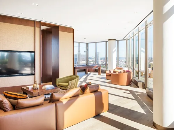 205 East 92nd Street image 13 of 19