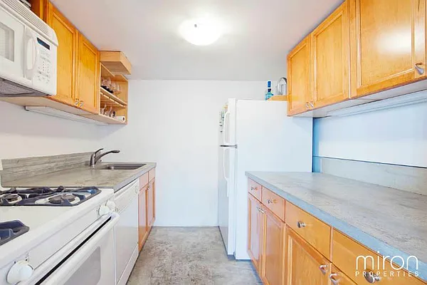 Sold by Miron Properties | media 4
