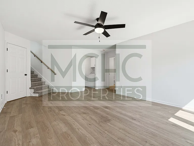 15239 Goodman St — Photo 28