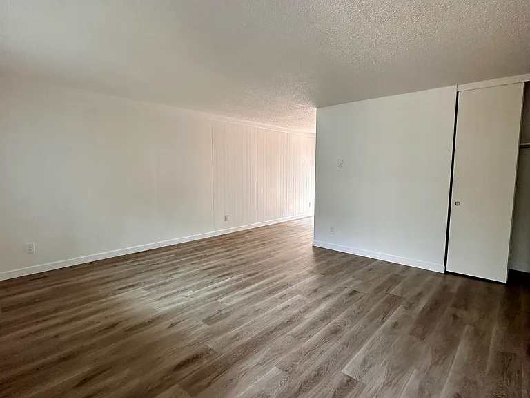 5331-5335 NE 24th Ave #5331 — Photo 3