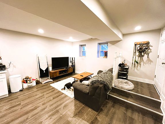 2nd image of 3327 W Pierce Ave APT 1