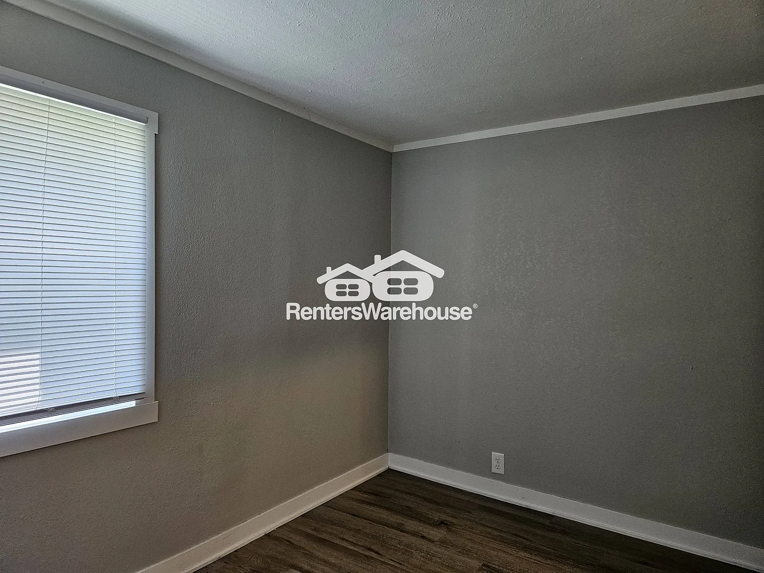 1 Bedroom, 1 Bath duplex — Photo 2