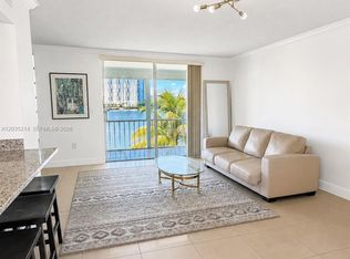 Point East One Condominiu, Aventura, FL 33160