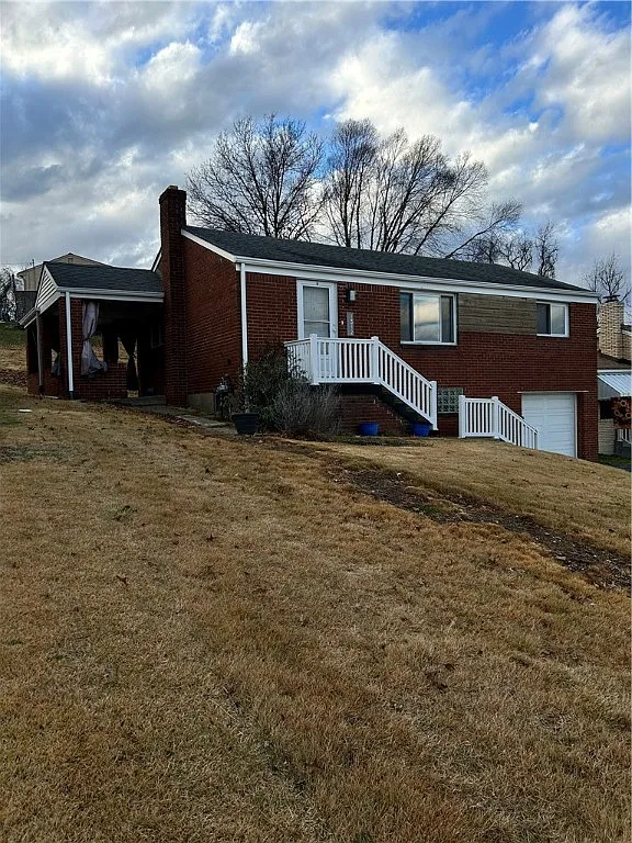 1312 Cascade Dr photo 1