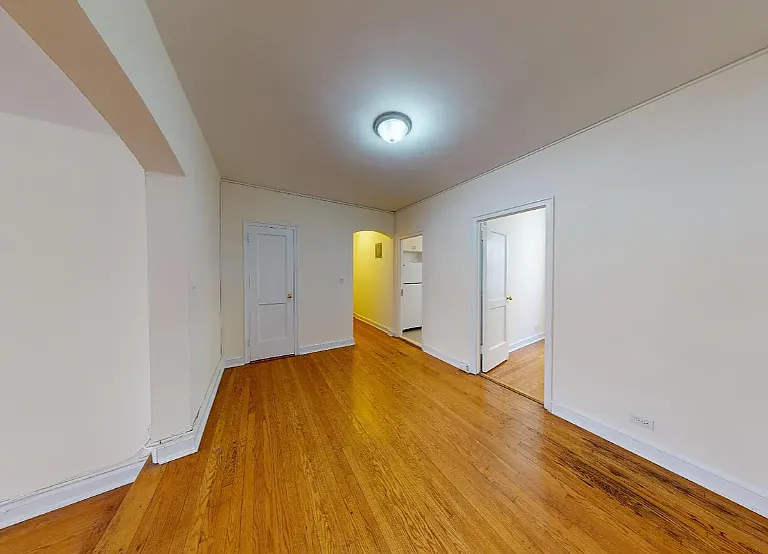 246 E 46th St #5H — Photo 2