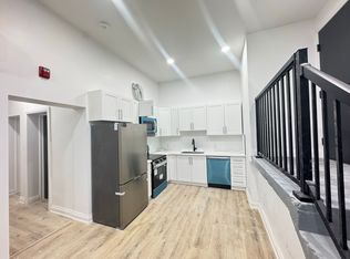 32 Price Ave #12, Welland, ON L3C 3X9