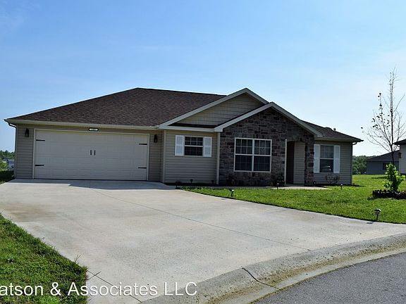 2nd image of 105 Rockhill Ct