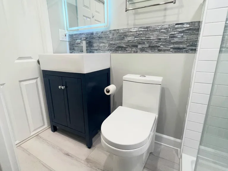 Jack & Jill Upstairs Bathroom