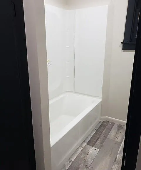 108 W Monterey St #B — Photo 3