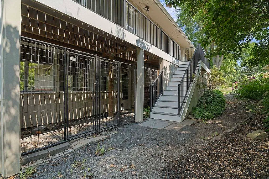 5 bed, 2813 sqft, $5,500 — Photo 4