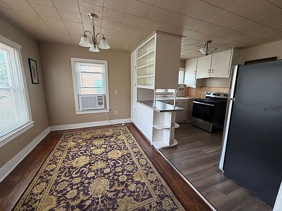 2nd image of 116 Summer St #2
