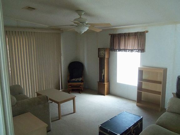 5th image of 667 Arrow Ln