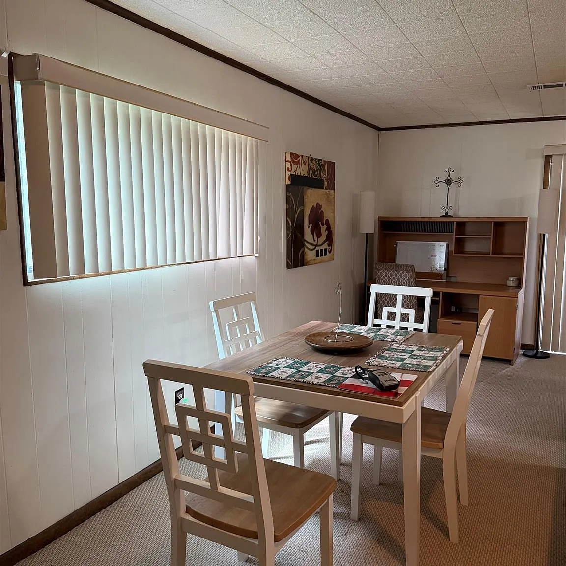 1 bed, 1.0 bath, 933 sqft, $1,300 — Photo 4