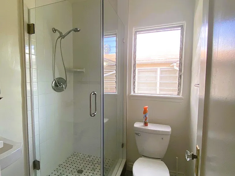 10625 Kinnard Ave #10625 — Photo 12
