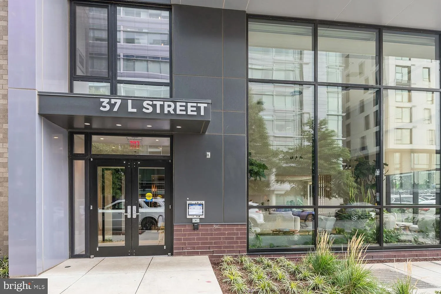 2 bed, 1025 sqft, $4,000 — Photo 1