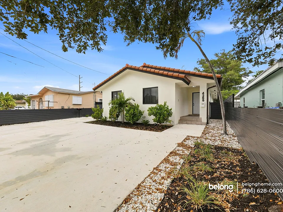 4265 NW 2nd Ter
