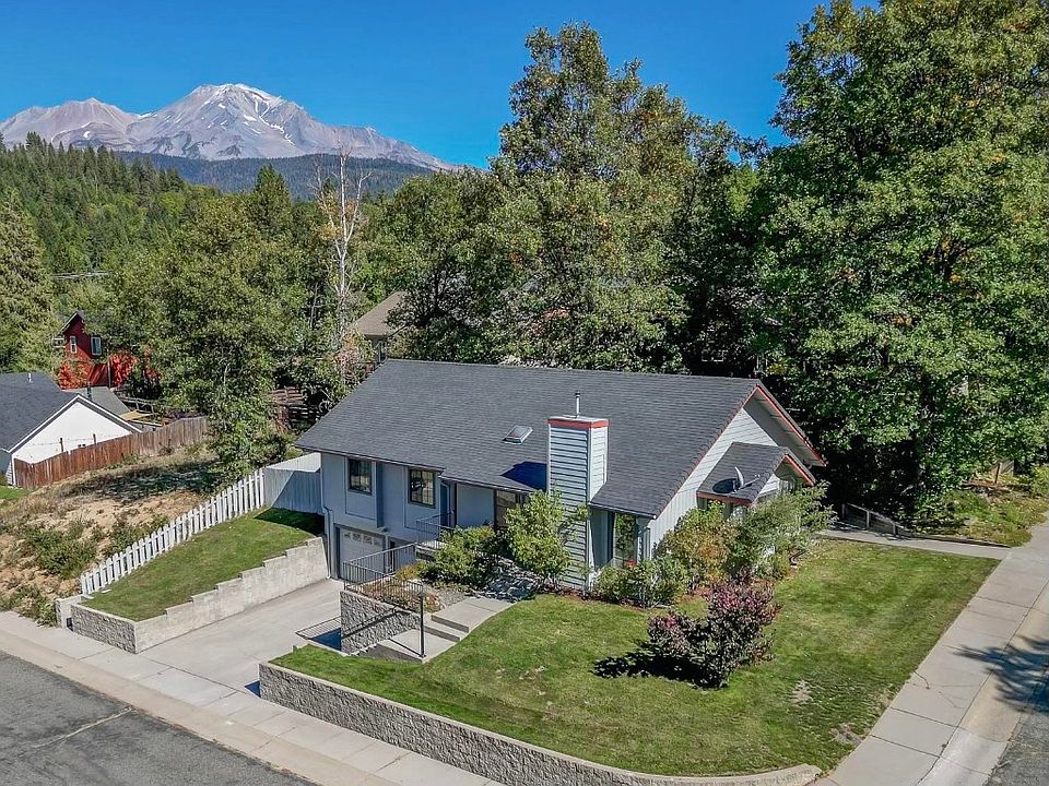 1st image of 1542 Village Way