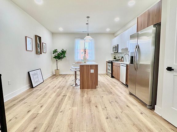 4th image of 3450 Belgrade St #18