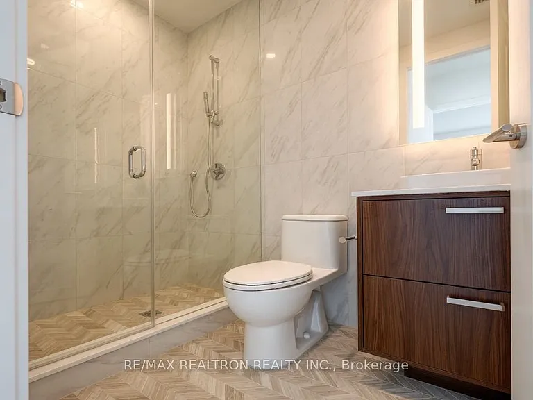 858 Dupont St #Penthouse 35 — Photo 7