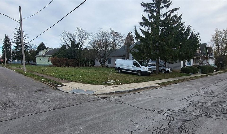 2nd image of 89 Sweet Ave
