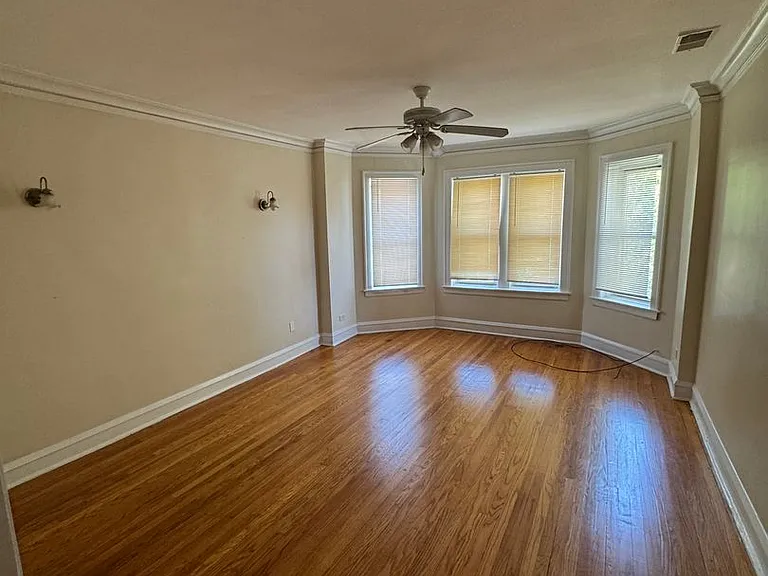 6557 59 S Fairfield Avenue 2714 #16-W — Photo 1