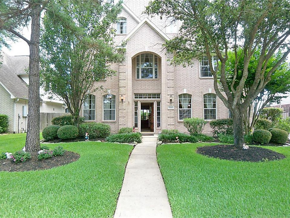 1st image of 17002 Sandestine Dr