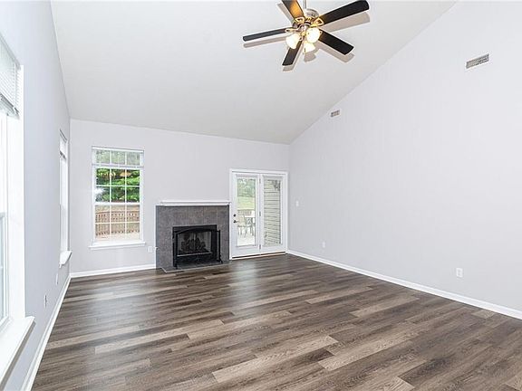 4th image of 10272 Lakeland Dr