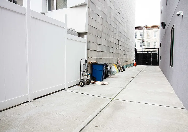 783 Knickerbocker Ave #210 — Photo 23