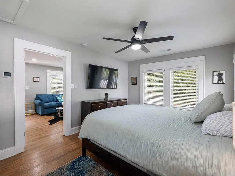 1658 Langston Ave SW #B — Photo 10