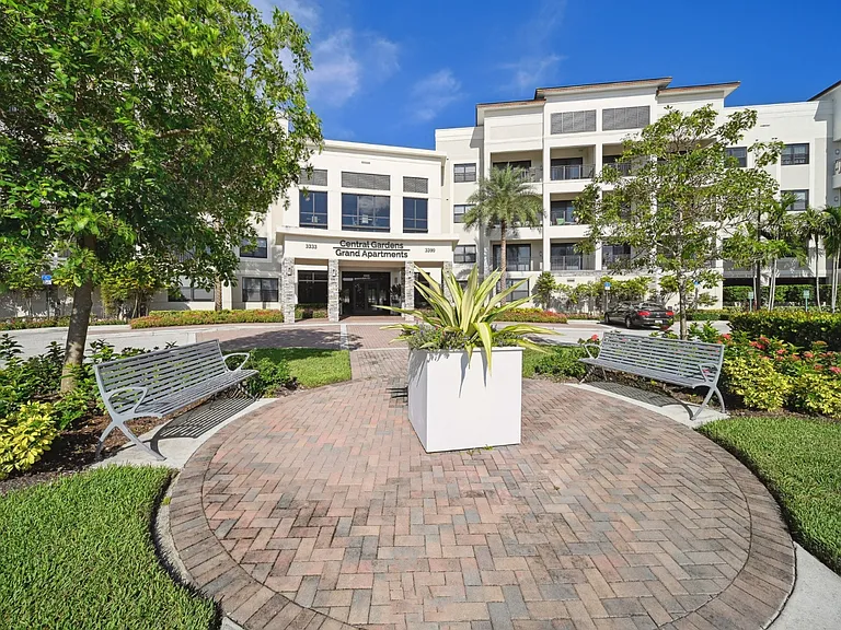 Central Gardens Grand — Photo 28