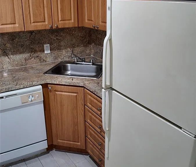 10820 SW 200th Dr #125 — Photo 2