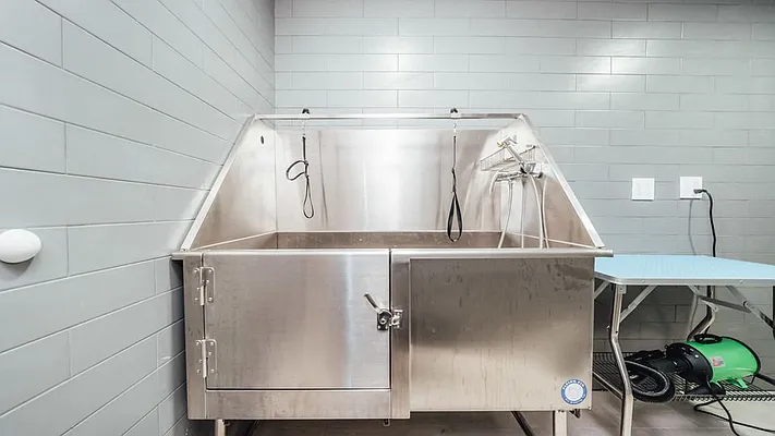 Rented by Nooklyn NYC LLC | media 22