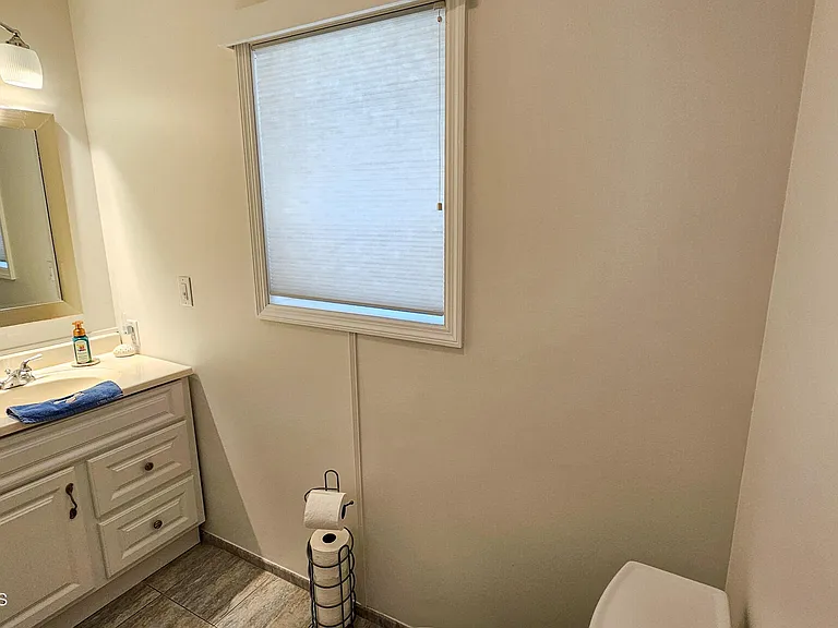24 Dorothy Dr — Photo 16